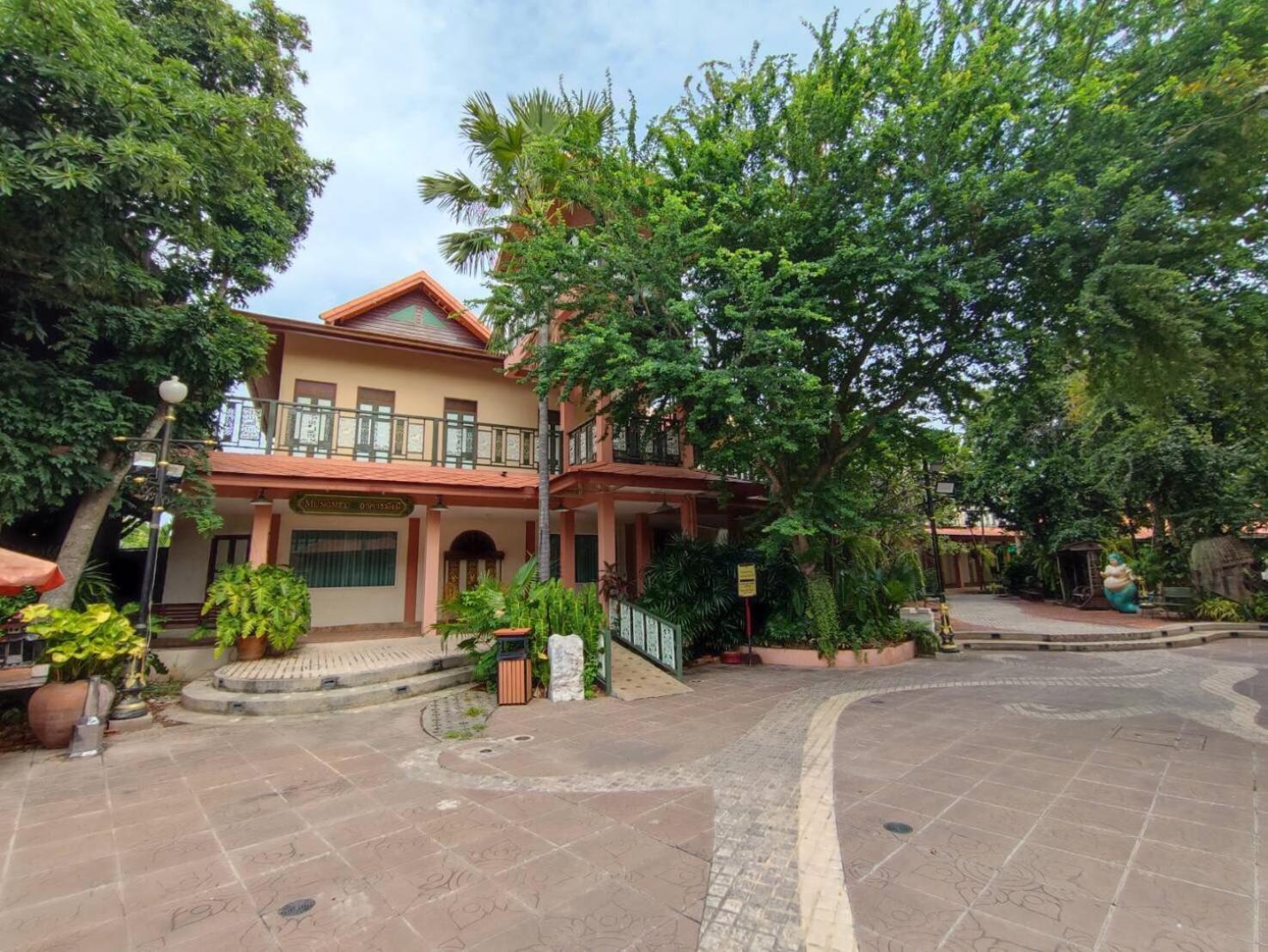 Chuchaiburi Sri Amphawa Esterno foto